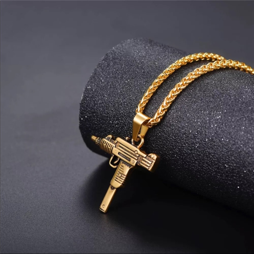 New unisex 18K gold gun necklace
